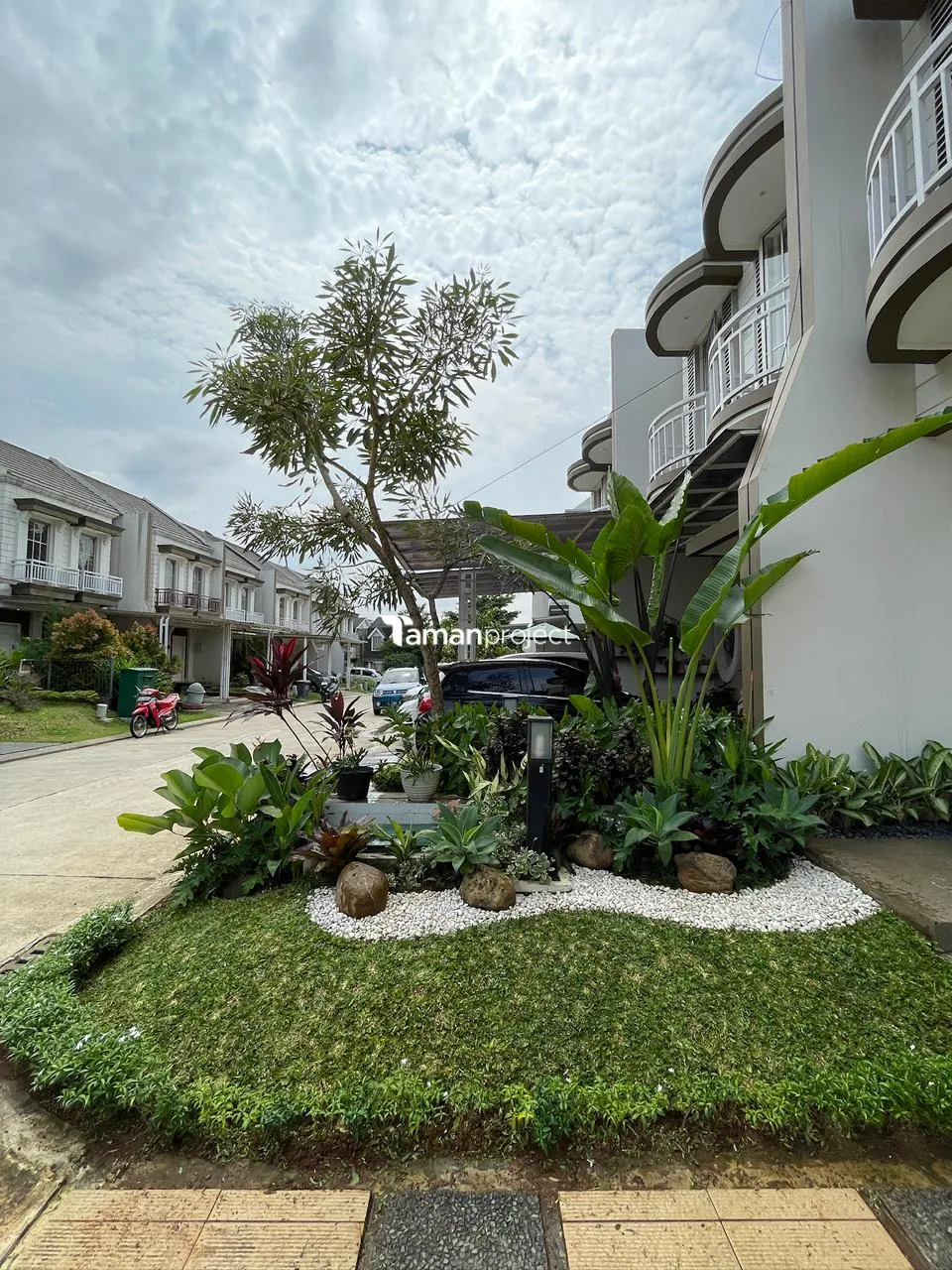 taman minimalis, taman tropis